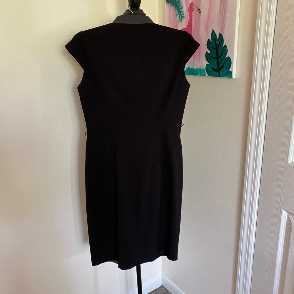 Dress - Picture 3 of 4